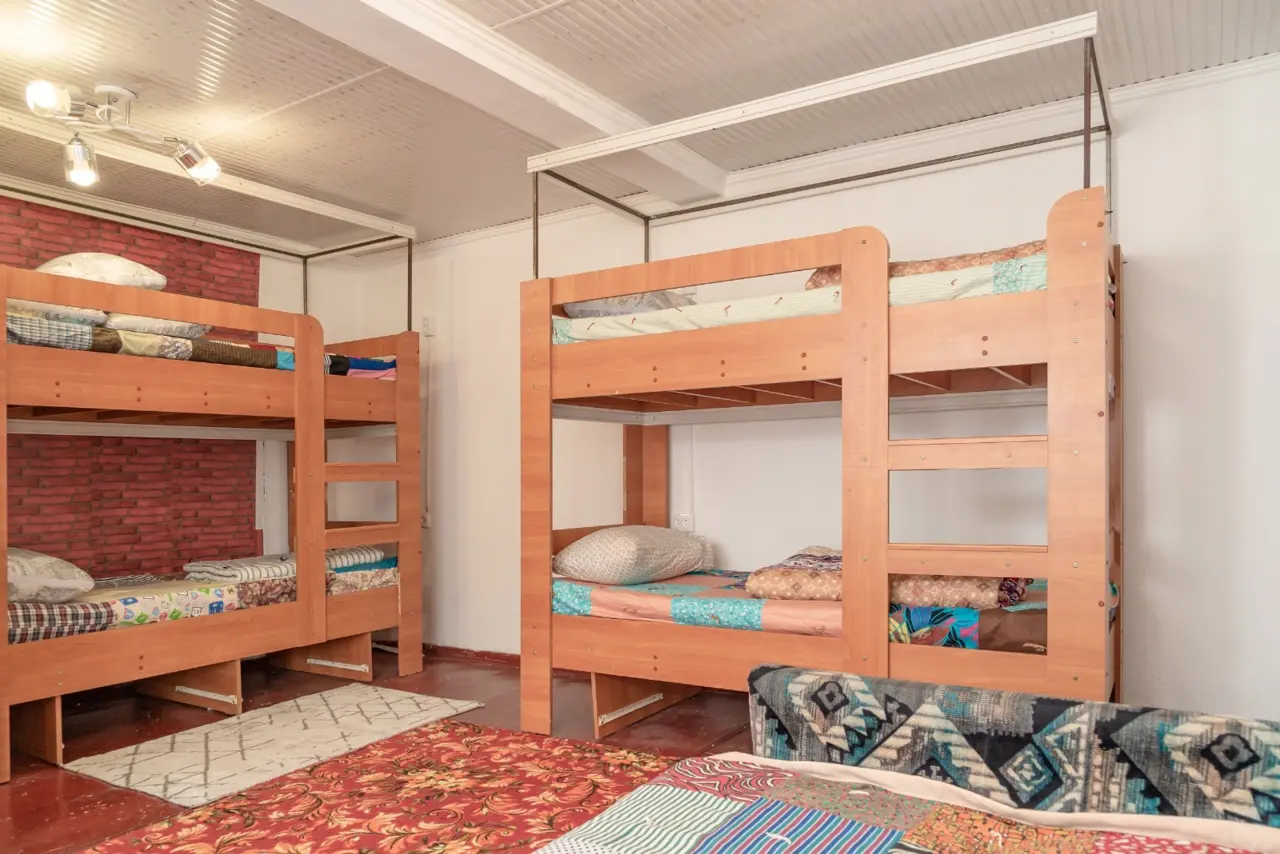 Camping yard hostel karakol — хостел, Каракол