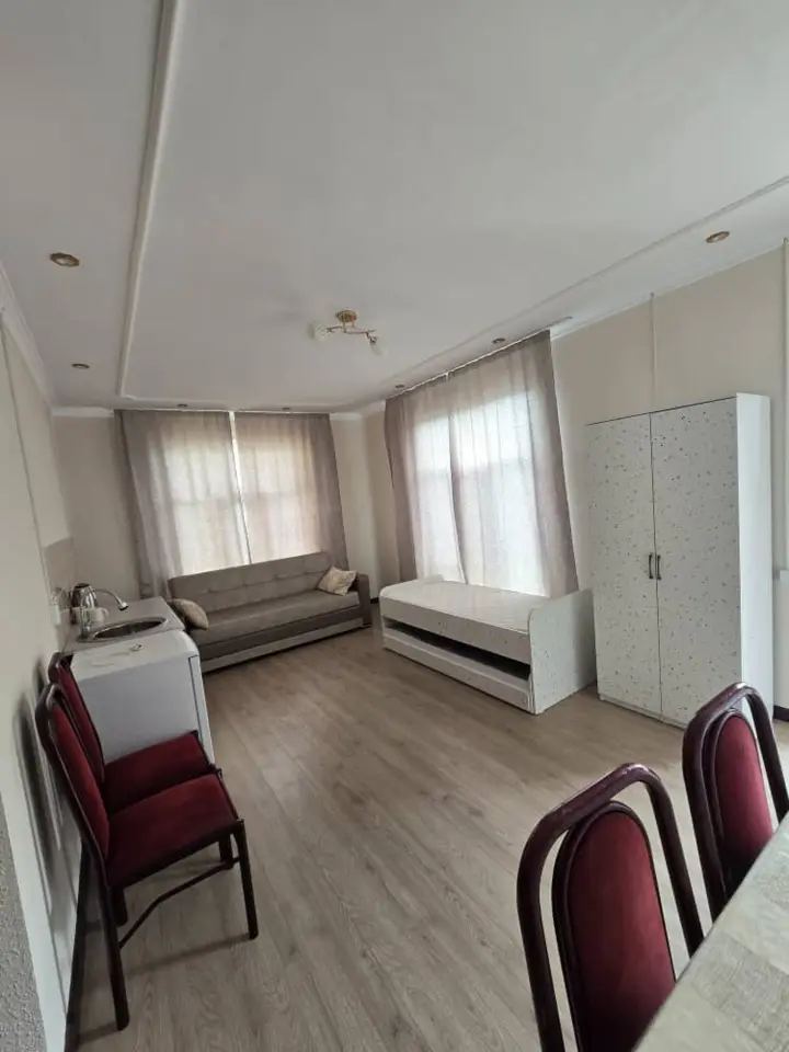Двухкомнатный семейный номер — room, v. Bosteri