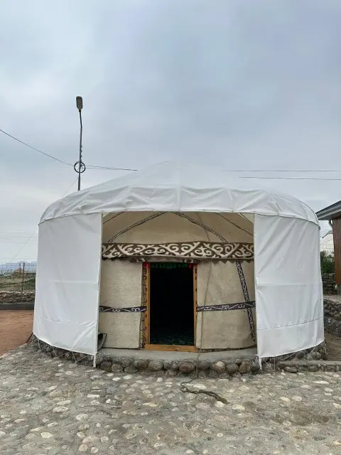 Четырехместная Юрта — юрта, с. Тон