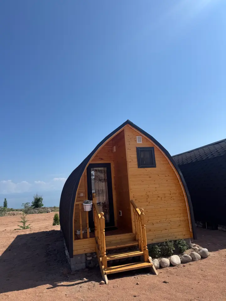 A-frame — townhouse, v. Ton