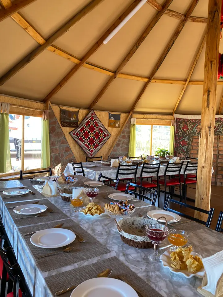 Yurt camp Sonun — yurt, v. Ton
