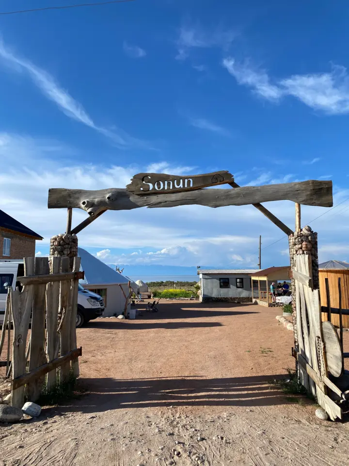 Yurt camp Sonun — yurt, v. Ton