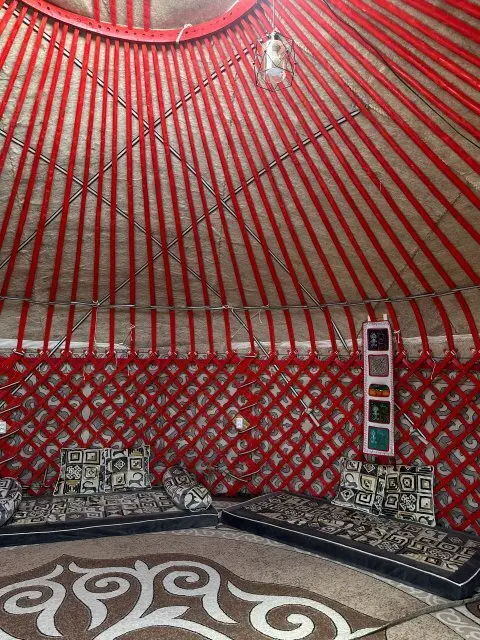 Large Yurt — yurt, v. Ton