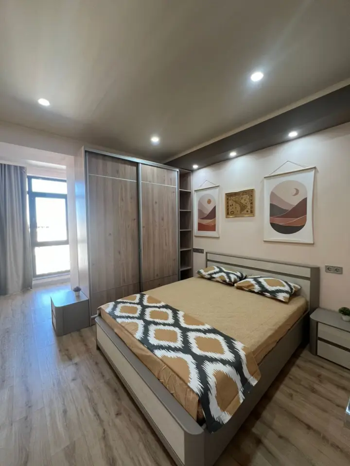 Three-room apartment Toktogul/Isanova — apartment, Bishkek