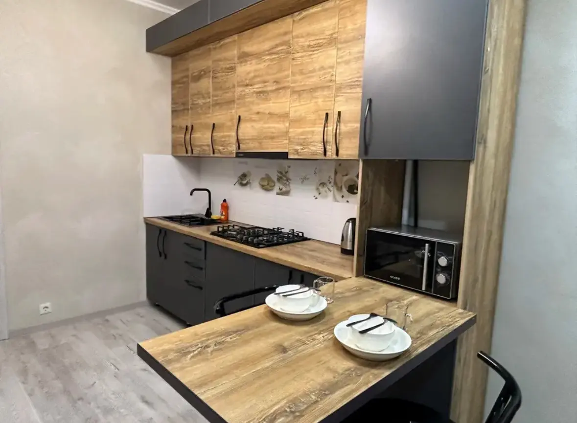Apartment in the 12th Microdistrict — apartment, Bishkek