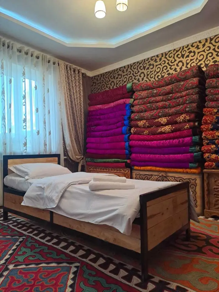 Одноместная кровать в Guest House — bed space, Kochkor