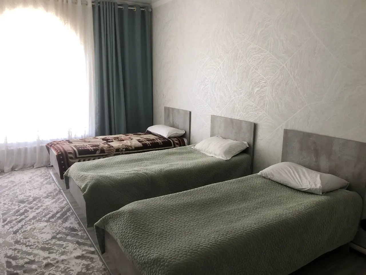 Трехместный — room, Karakol