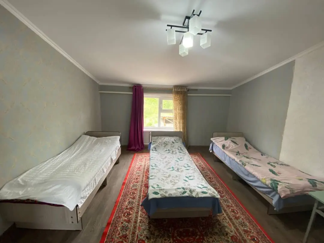 Трёхместный номер — room, v. Kyzyl-Tuu