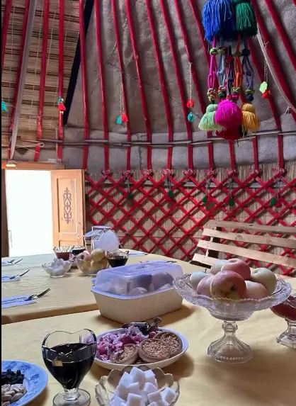 Юрта в "Береке" — юрта, Чаек