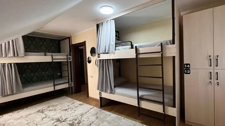 Койко-место в Женской комнате — bed space, Bishkek