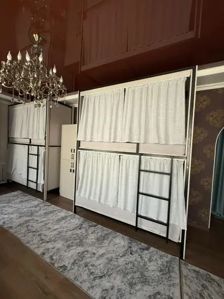 Койка в 10 местном Женском Номере — bed space, Bishkek