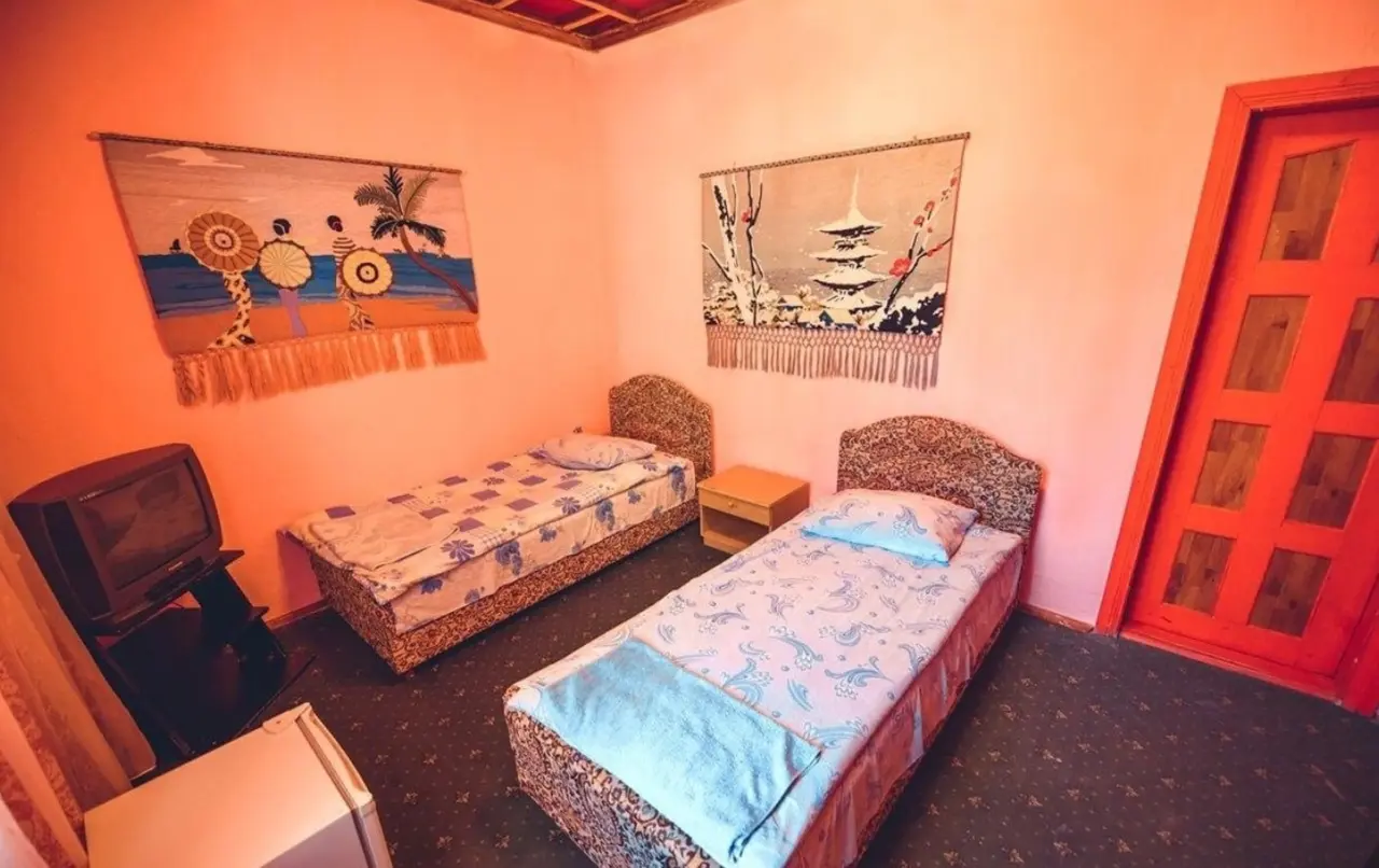 Standard Double Chinese Castle Room — room, v. Tamchy