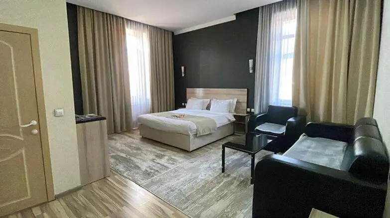 Level Hotel — hotel, Osh