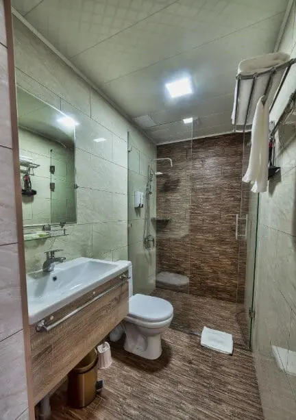Level Hotel — hotel, Osh