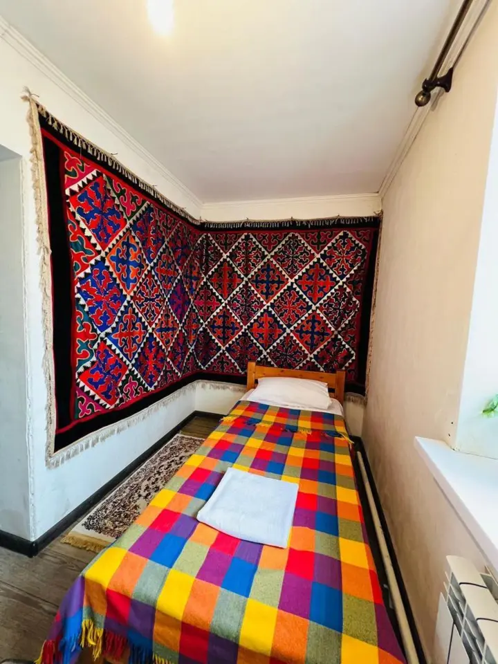 Single — room, Naryn