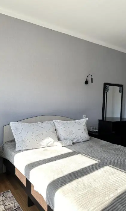Dallas — guest house, Talas