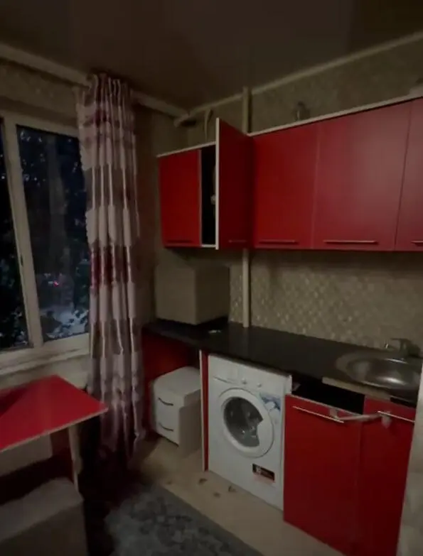 Apartment at the Foot of the Mountain — apartment, Osh