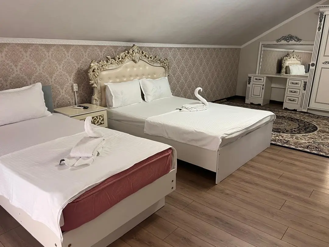 Трёхместный номер — room, Talas