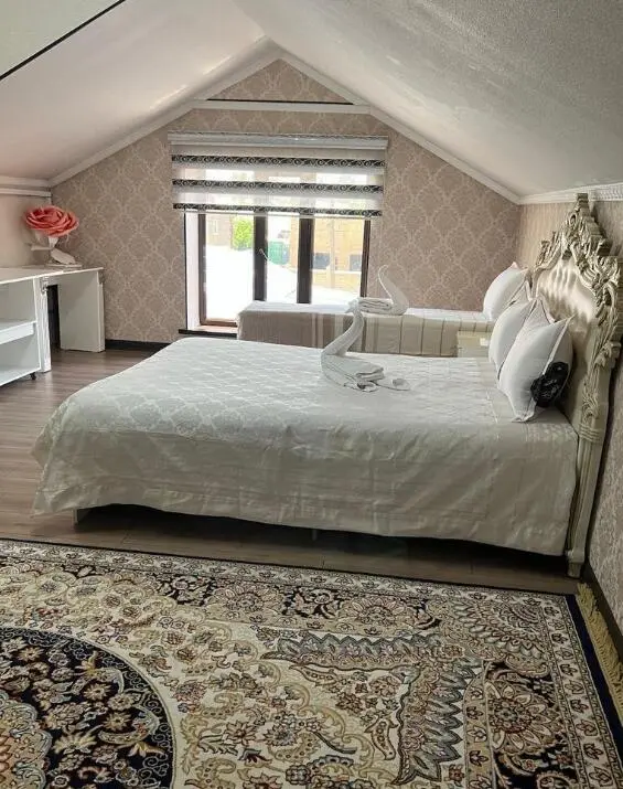 Трёхместный номер — room, Talas