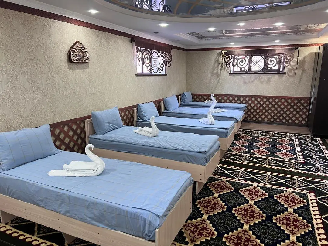 Семейный номер — room, Talas