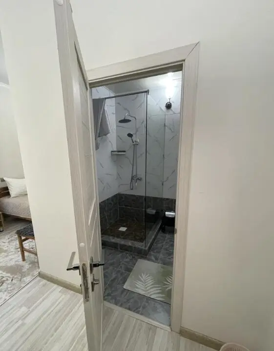 Трехместный номер — room, Talas