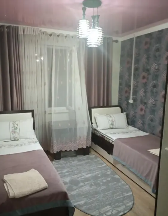 Five-person room — room, Talas