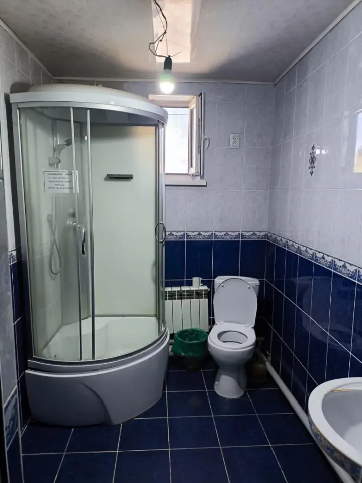 Triple Room — room, Talas