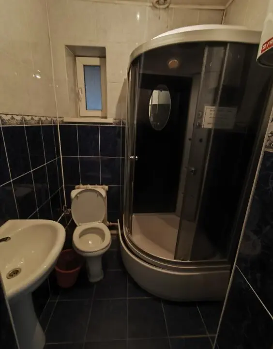Single Room — room, Talas