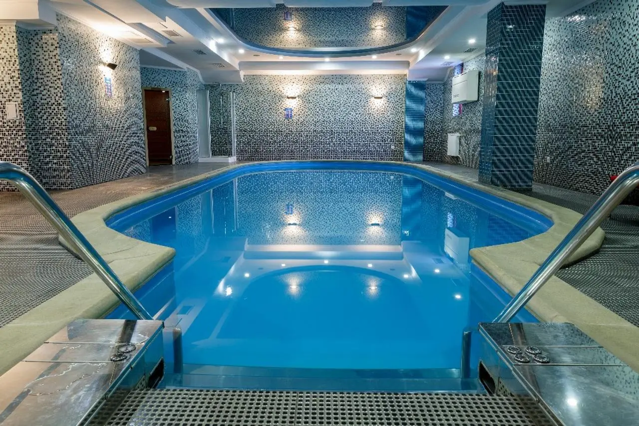 Single — room, Bishkek