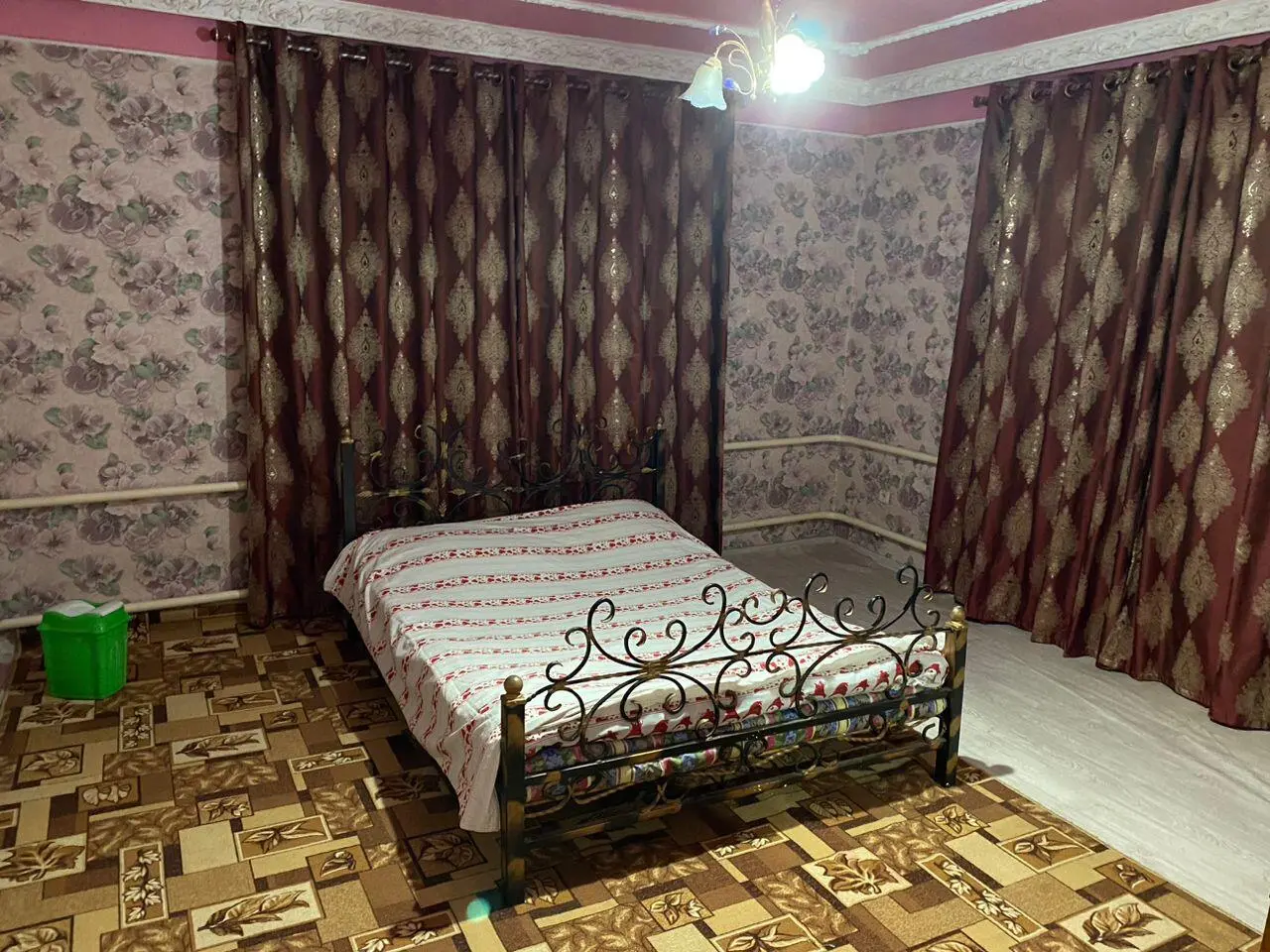Коттедж — cottage/house, c. Kara Balta