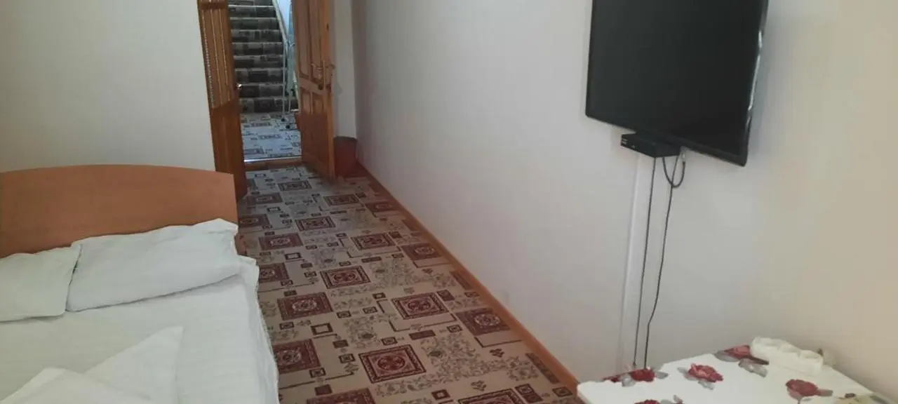 Гостевой дом "Байкут" — guest house, Batken