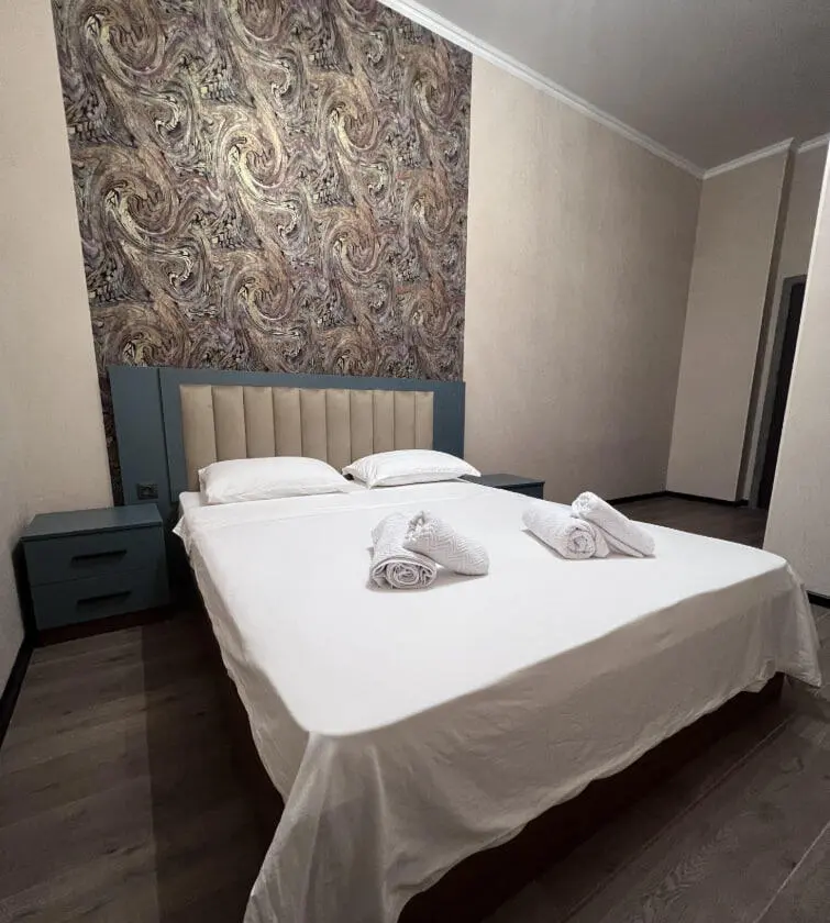 Deluxe Double Room — room, Bishkek
