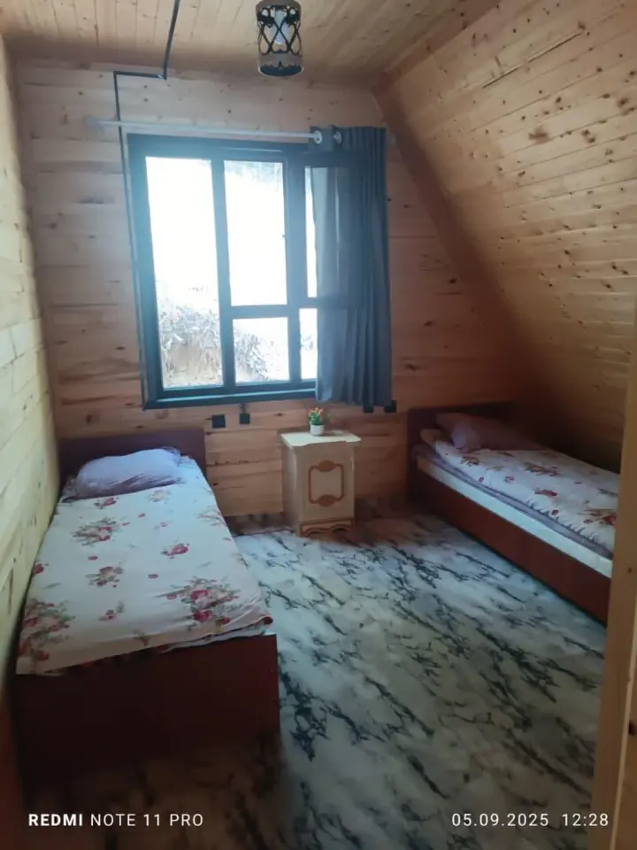 Двухместный номер в Riverside Guest House — room, Arslanbob