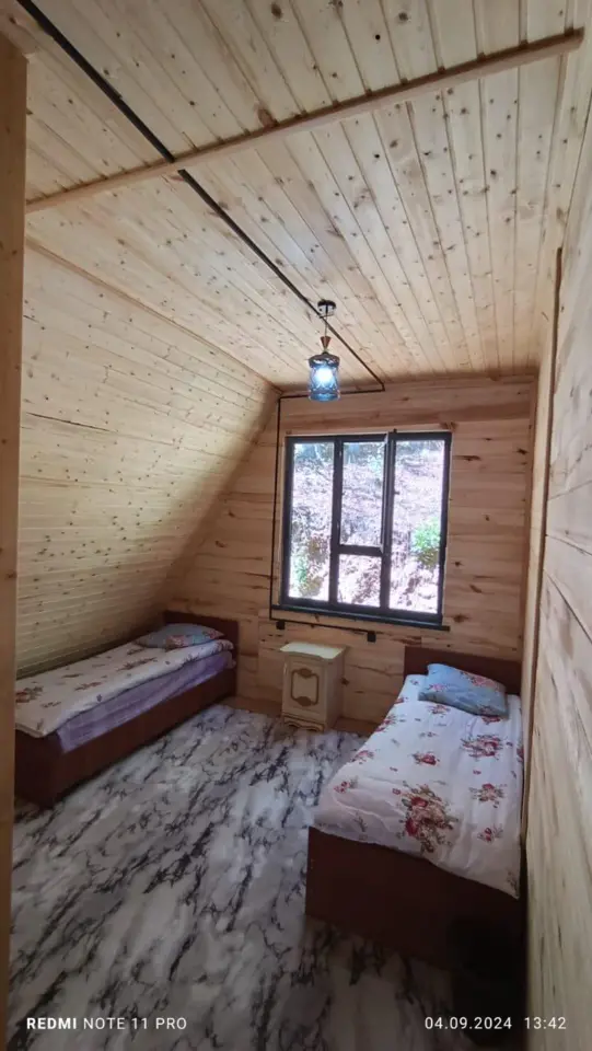 Двухместный номер в Riverside Guest House — room, Arslanbob