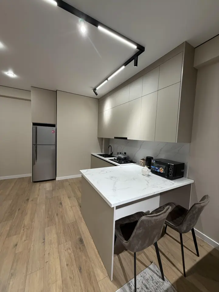 Lux Residence 1 — apartment, Osh