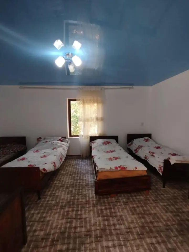 Четырёхместный номер — room, Arkit