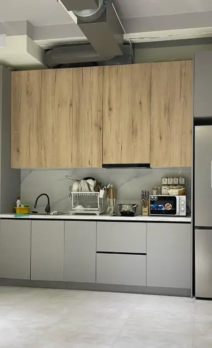Койко-место в общем номере для женщин и мужчин Qlife Hostel — bed space, Bishkek