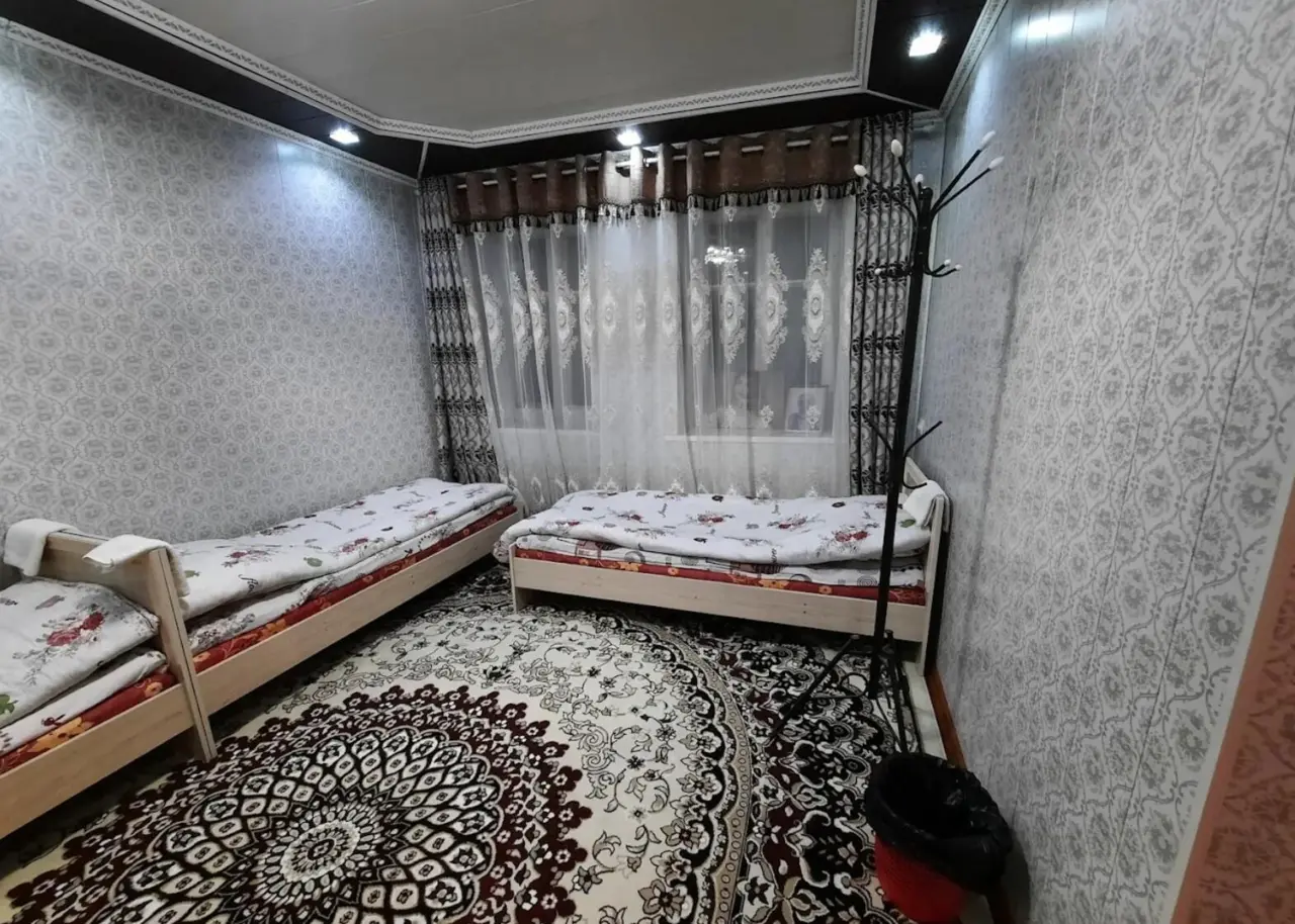 Трехместный номер — room, Sary-Tash