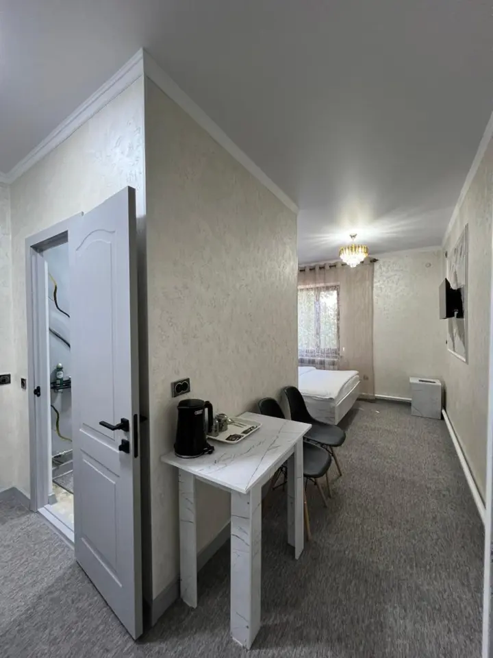 Nur Hotel — hotel, Talas