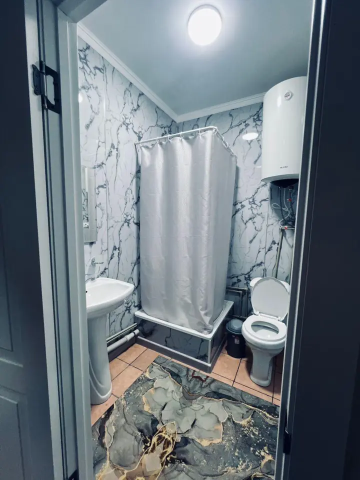 Triple Room — room, Talas