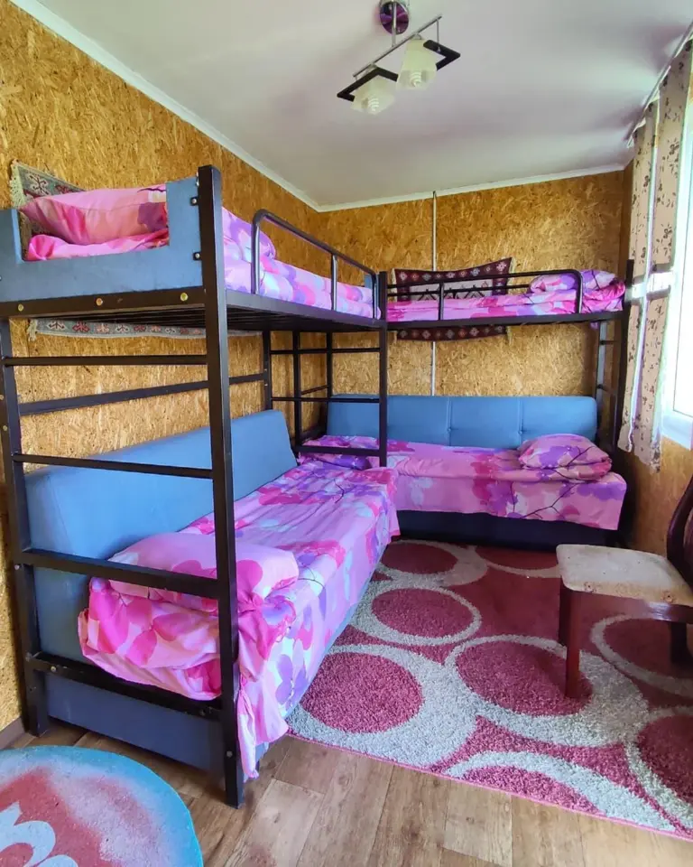 Four-Person Yurt — room, v. Suusamyr