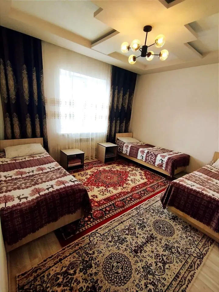 Трехместный номер — room, Kochkor