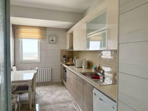 Apartment in Sheraton — apartment, Bishkek