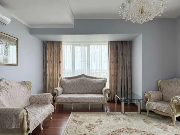 Apartment in Sheraton — apartment, Bishkek