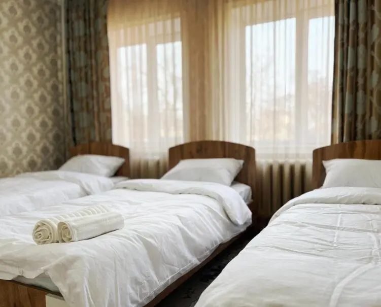 Трёхместный номер в My Hostel — room, Osh