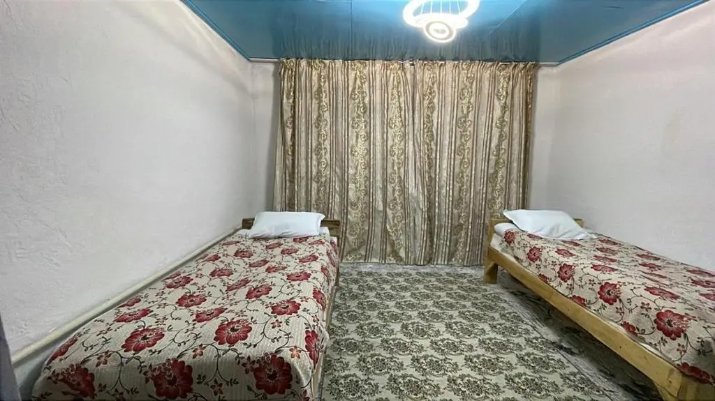 Azem Guest House — guest house, d. Ak-Talin
