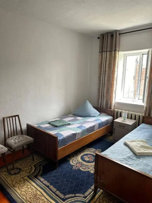 Четырёхместный номер в Nomad — room, Kochkor