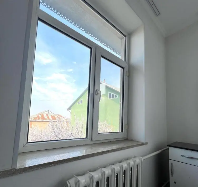 Койко-место в общем 8-местном номере в Abs hostel — койко-место, Ош