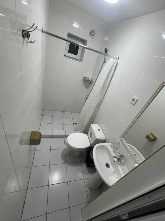 Четырехместный номер в Abs Hostel — room, Osh