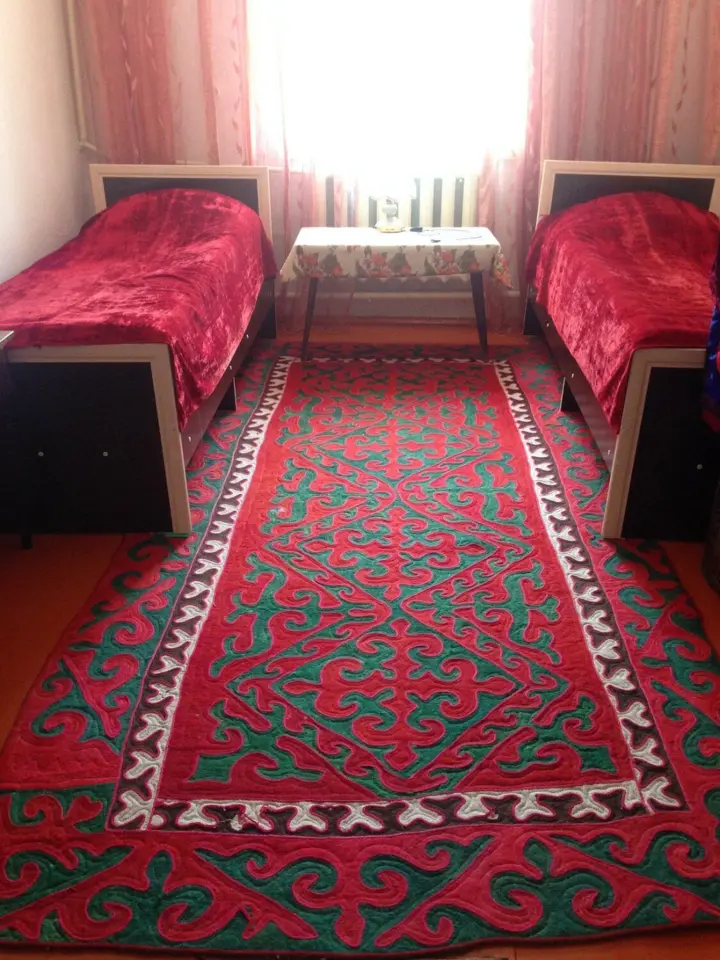 Двухместный номер с питанием в Shyrdak GH — room, Kochkor